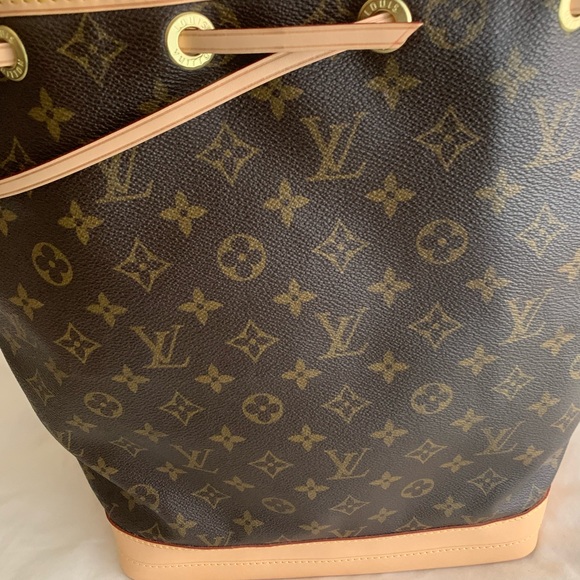 Louis Vuitton Monogram Noe Shoulder Bag - Picture 2 of 16